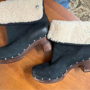 Ugg Boots Sz 10 black/fleece boot